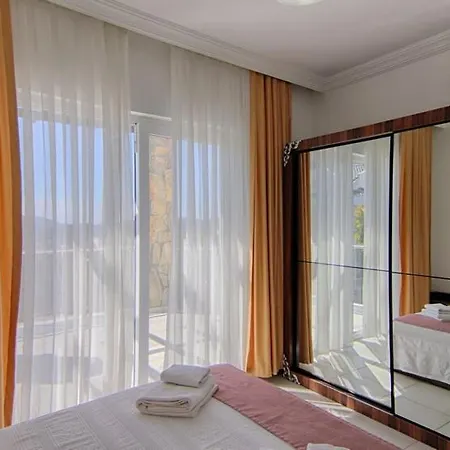 Oludeniz Ovacikta 5 Yatak Odali, 12 Kisilik , Mustakil Havuzlu 3 Fethiye