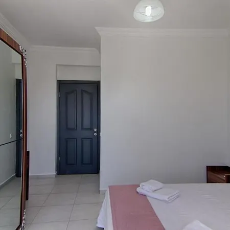 Oludeniz Ovacikta 5 Yatak Odali, 12 Kisilik , Mustakil Havuzlu 3 Fethiye