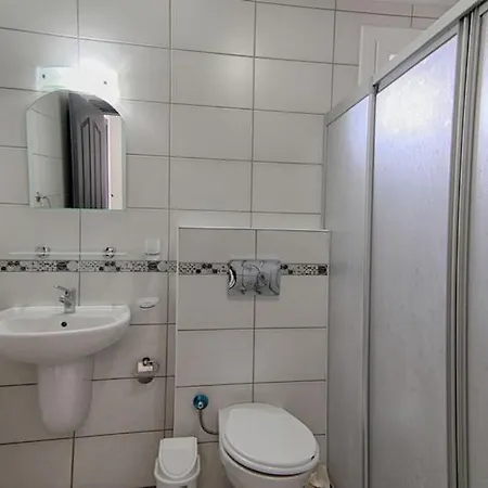 Oludeniz Ovacikta 5 Yatak Odali, 12 Kisilik , Mustakil Havuzlu 3 Villa *
